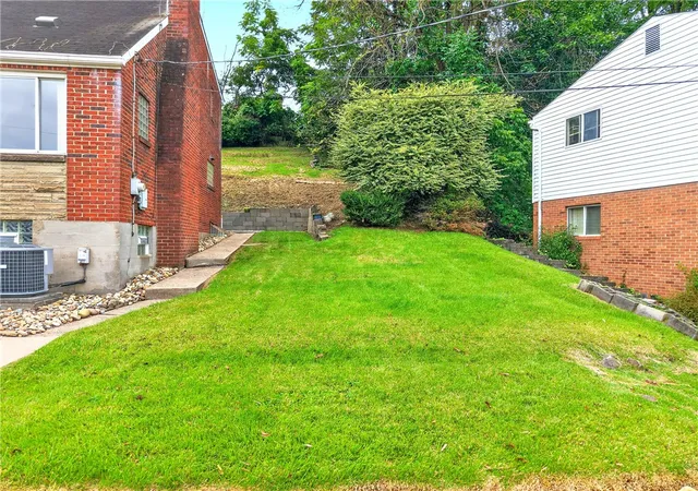Photo 3 of Single family home for sale at 3710 Oakton Rd, Pittsburgh, PA 15227 | MLS# 1777563 | Listing updated on 2026-10-05