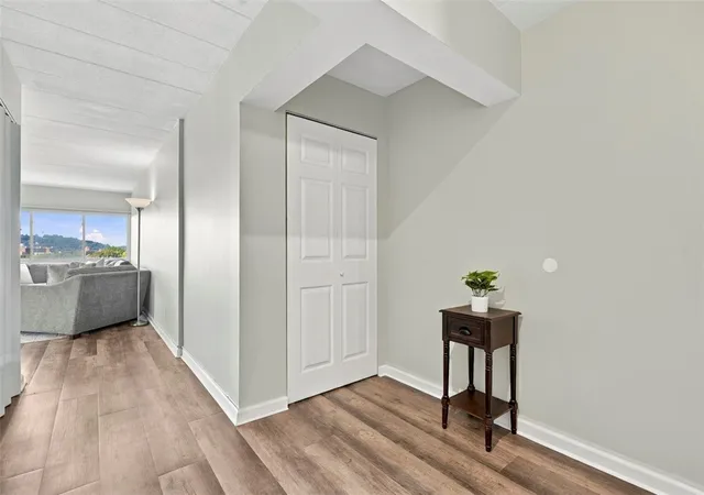 Listing Photo 4 - Condo for sale in building located at 333 S Highland, Pittsburgh, PA 15206 - Unit #701