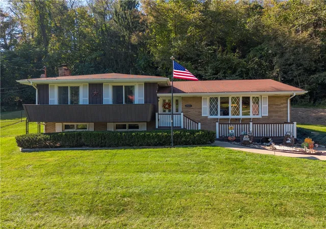 Photo 1 of Single family home for sale at 2423 Manown Rd, Forward Twp, PA 15063 | MLS# 1777792 | Listing updated on 2026-10-09
