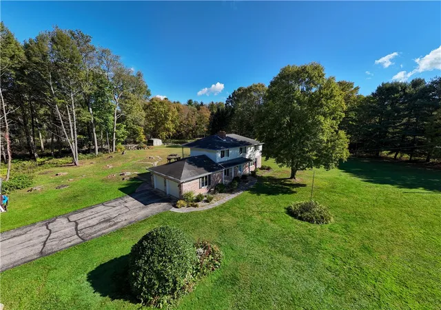 Photo 3 of Single family home for sale at 26 Country Clb Rd, Pine Twp, PA 16127 | MLS# 1777613 | Listing updated on 2026-10-10