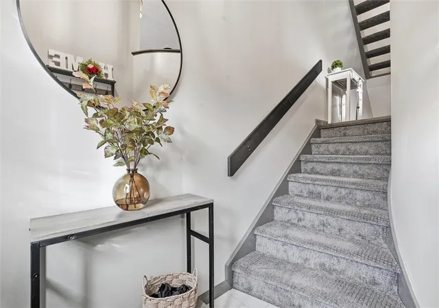 Photo 3 of Condo for sale at 2655 Hunters Point Dr, Franklin Park, PA 15090 | MLS# 1777733 | Listing updated on 2026-10-10