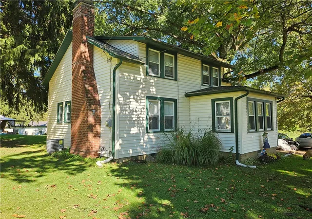 Photo 3 of Single family home for sale at 440 W Water St, Slippery Rock Boro, PA 16057 | MLS# 1777139 | Listing updated on 2026-10-06