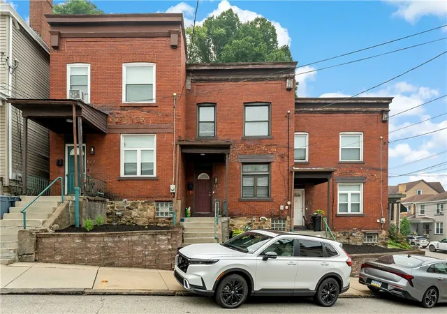 Photo 1 of Sale Pending at 127 131 Kearsarge St, Mt Washington, PA 15211 | MLS# 1776999 | Listing updated on 2026-10-09