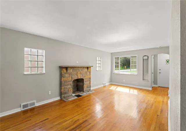 Photo 3 of Single family home for sale at 3311 Wallace Dr, Baldwin Boro, PA 15227 | MLS# 1776716 | Listing updated on 2026-10-10
