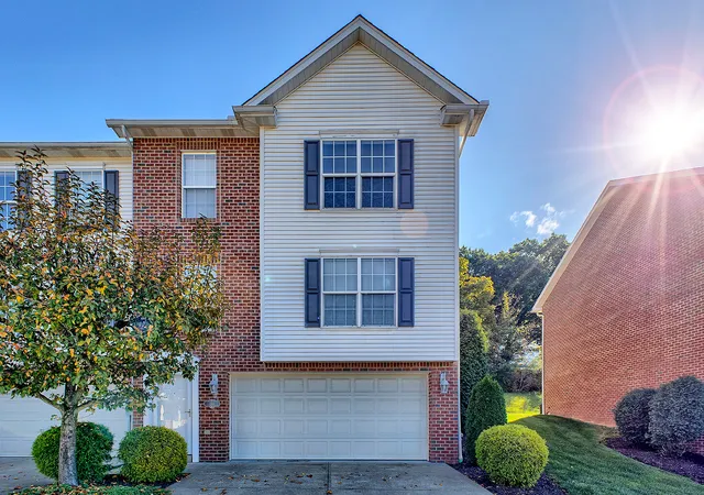 Townhouse for sale at 120 Park Ln, City of Greensburg, PA 15601 | MLS# 1777875