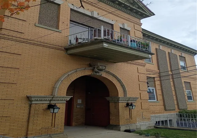 Listing Photo 1 - Condo for sale in building located at 230 W Berkeley St, Uniontown, PA 15401 - Unit #1201