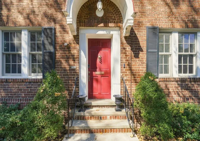 Single family home for sale at 506 Roslyn Pl, Shadyside, PA 15232 | MLS# 1777899