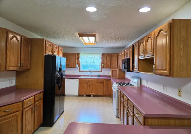 Photo 3 of Single family home for sale at 120 Grant St, Salisbury Boro, PA 15558 | MLS# 1777917 | Listing updated on 2026-10-06