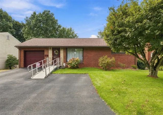 Photo 1 of Single family home for sale at 533 Longvue Dr, New Kensington, PA 15068 | MLS# 1777774 | Listing updated on 2026-10-06