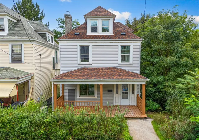 Photo 2 of Single family home for sale at 513 Marie Ave, Avalon, PA 15202 | MLS# 1776123 | Listing updated on 2026-10-10