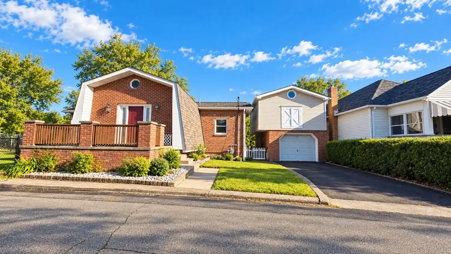 Photo 1 of Single family home for sale at 223 Elm St, East Vandergrift, PA 15629 | MLS# 1777998 | Listing updated on 2026-10-26