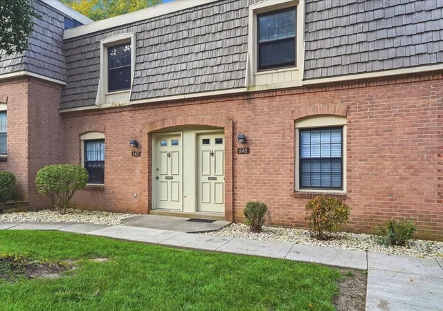 Photo 2 of Sale Pending at 640 Carriage Cir, Pennsbury, PA 15205 | MLS# 1778004 | Listing updated on 2026-10-09