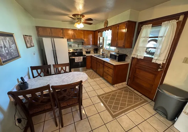 Photo 3 of Single family home for sale at 417 Mutich St, Washington Twp, PA 15012 | MLS# 1778011 | Listing updated on 2026-10-11