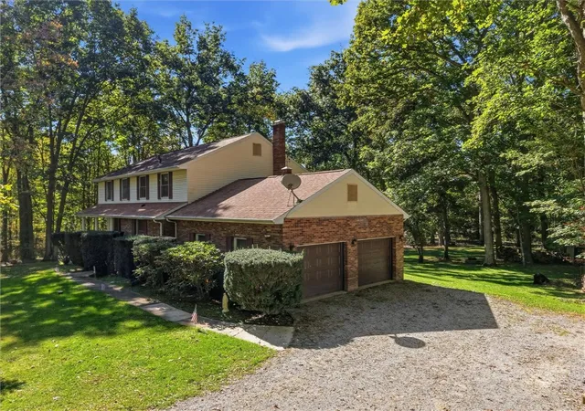 Photo 2 of Single family home for sale at 402 Golden Grv Rd, Economy, PA 15005 | MLS# 1777873 | Listing updated on 2026-10-08