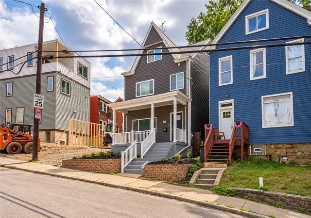 Photo 2 of Single family home for sale at 214 N Aiken Ave, Garfield, PA 15206 | MLS# 1777566 | Listing updated on 2026-10-07