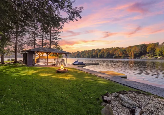 Photo 2 of Single family home for sale at 182 S Peninsula Dr, Indian Lake Boro, PA 15926 | MLS# 1777947 | Listing updated on 2026-10-07