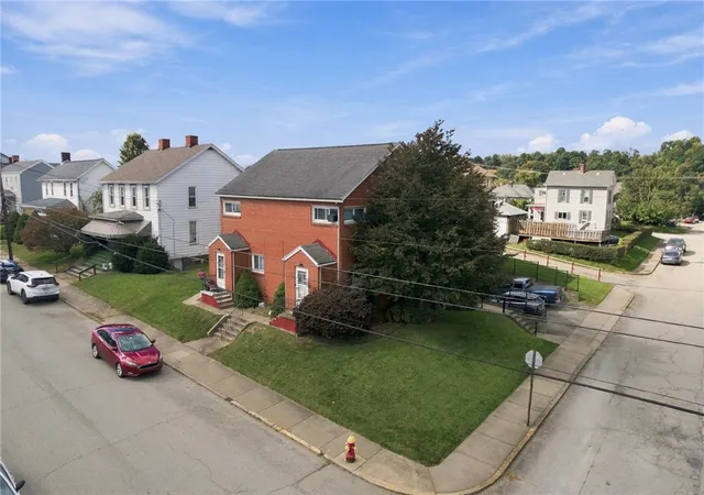 Photo 4 of House for sale at 443 Henry St, Belle Vernon, PA 15012 | MLS# 1777225 | Listing updated on 2026-10-07