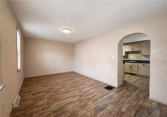 Photo 4 of Single family home for sale at 1520 1/2 4th Ave, Coraopolis, PA 15108 | MLS# 1777709 | Listing updated on 2026-10-07
