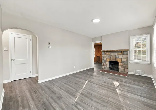 Photo 3 of Single family home for sale at 118 Marzolf Rd Ext, Pittsburgh, PA 15209 | MLS# 1778068 | Listing updated on 2026-10-07