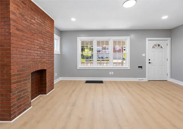 Single family home for sale at 3512 Dauphin Ave, Brentwood, PA 15227 | MLS# 1778094 | Listing updated on 2026-10-11