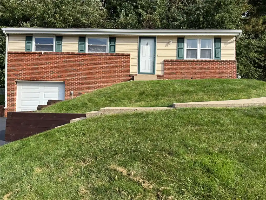 Photo 1 of Single family home for sale at 120 Carousel, Murrysville, PA 15626 | MLS# 1778716 | Listing updated on 2026-10-30