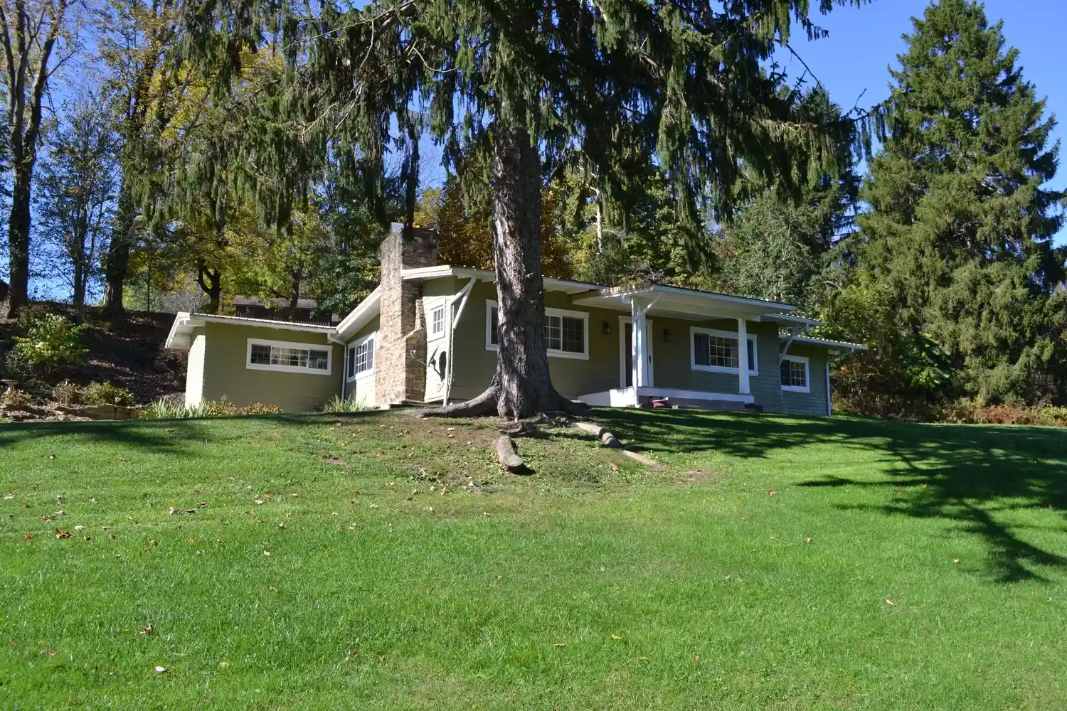 Photo 1 of Single family home for sale at 323 Banning Rd, Lower Tyrone Twp, PA 15428 | MLS# 1780581 | Listing updated on 2026-10-24