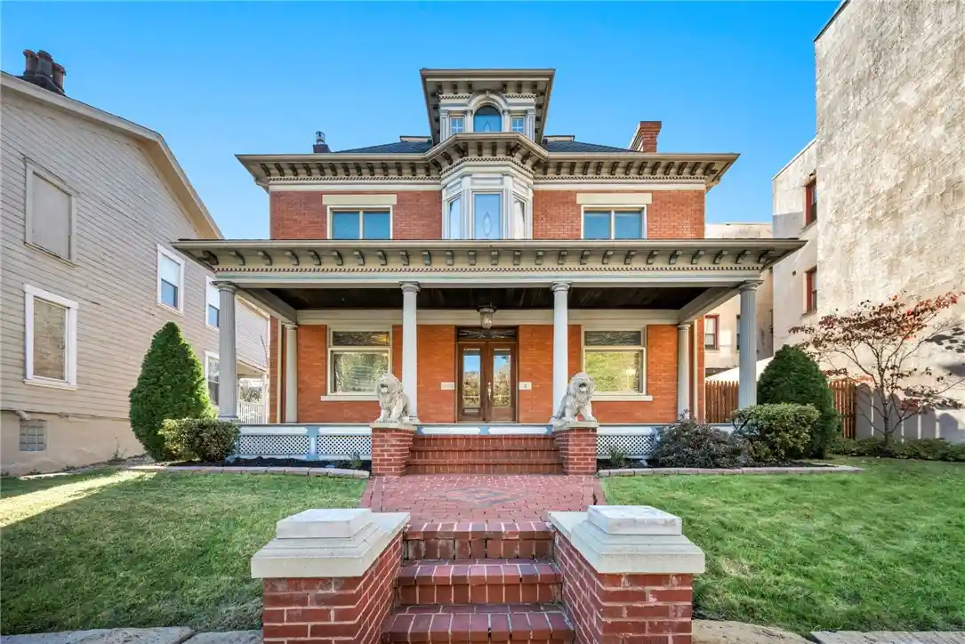 Single family home for sale at 5428 Ellsworth Ave, Shadyside, PA 15232 | MLS# 1780627