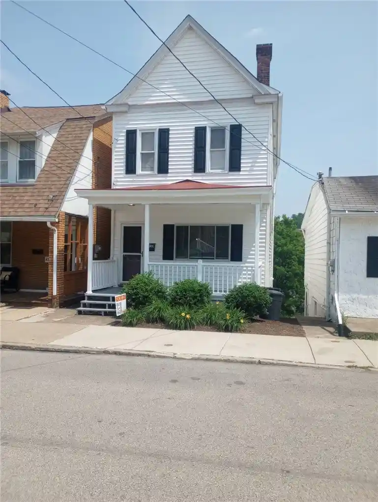 Single family home for sale at 433 Augusta St, Mt Washington, PA 15211 | MLS# 1780499