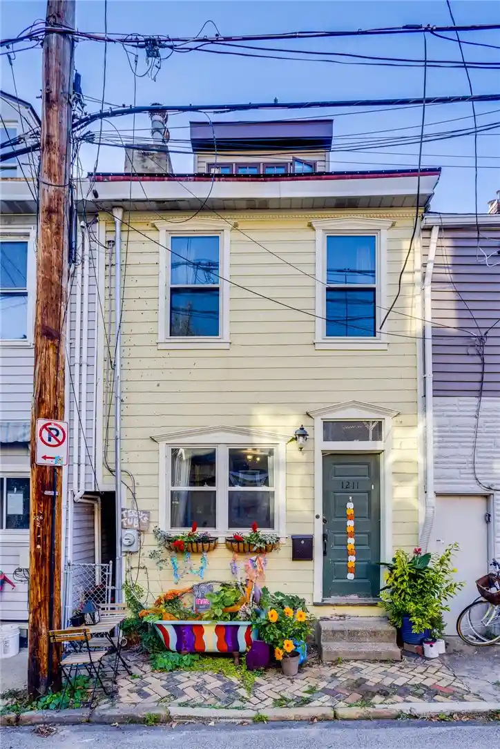 Single family home for sale at 1211 Veto St, Central North Side, PA 15212 | MLS# 1780027