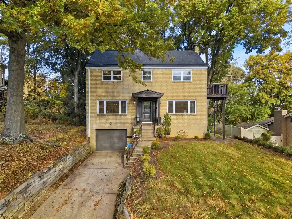 Photo 1 of Single family home for sale at 130 S Grandview Ave, Crafton, PA 15205 | MLS# 1780900 | Listing updated on 2026-10-31