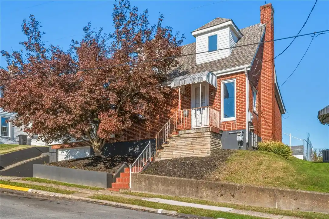 Photo 1 of Single family home for sale at 202 Oakland Ave, Charleroi Boro, PA 15022 | MLS# 1779408 | Listing updated on 2026-10-28