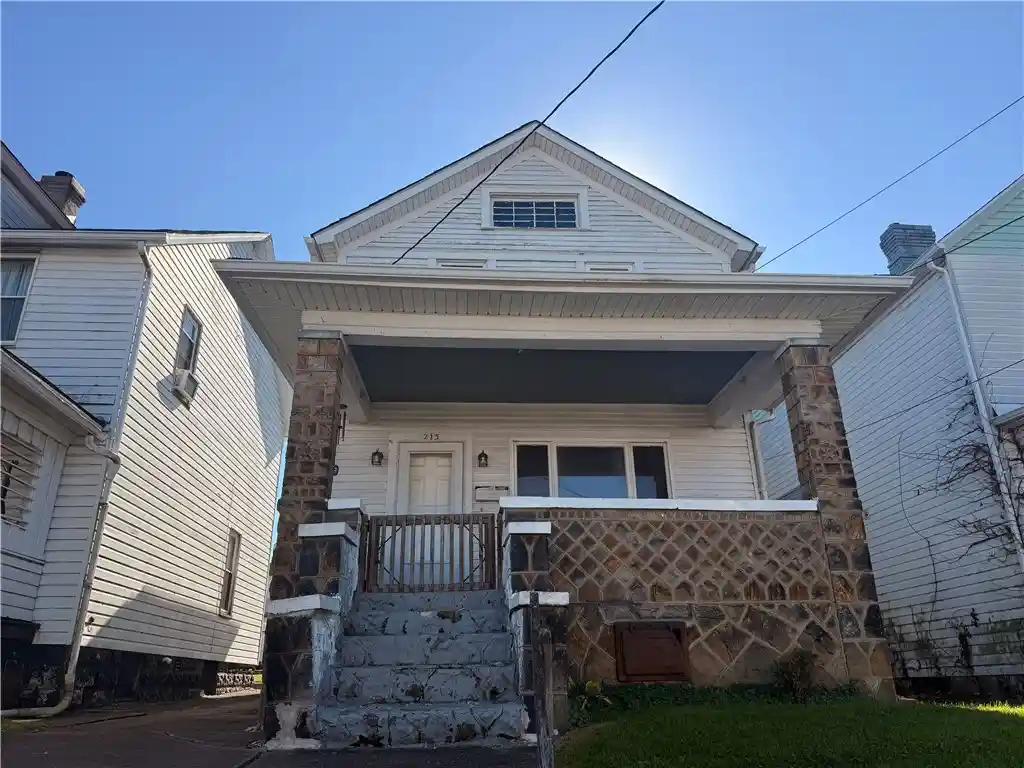 Photo 1 of Multi family home for sale at 213 Franklin Ave, Ellwood City, PA 16117 | MLS# 1780833 | Listing updated on 2026-10-27