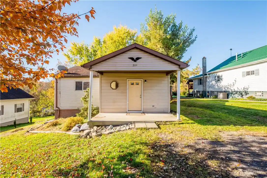 Single family home for sale at 204 Charles St, Smith, PA 15054 | MLS# 1780958