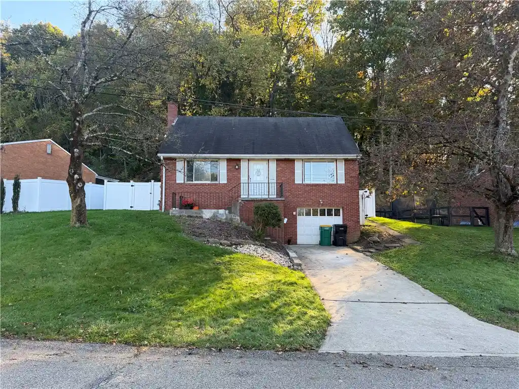 Single family home for sale at 112 Drexel Ln, Ross Twp, PA 15214 | MLS# 1781127