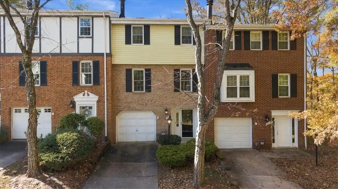 Townhouse for sale at 152 Aberdeen Dr, McCandless, PA 15237 | MLS# 1780940