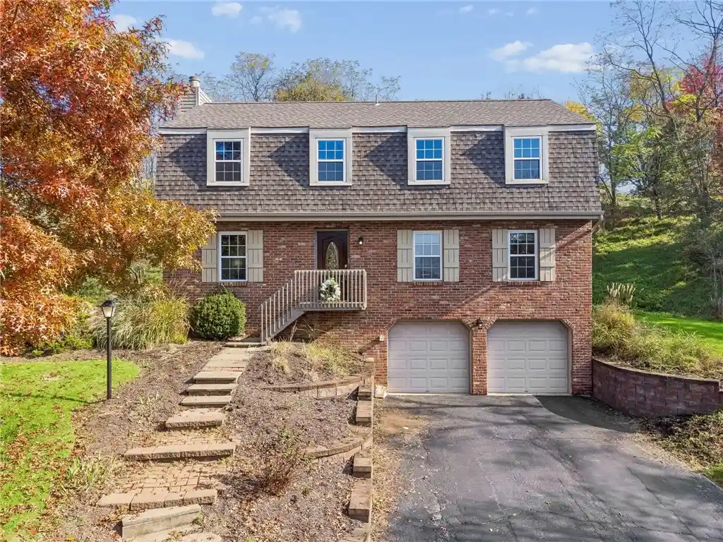 Photo 1 of Single family home for sale at 33 Canter Dr, Sewickley Hills Boro, PA 15143 | MLS# 1781205 | Listing updated on 2026-10-29