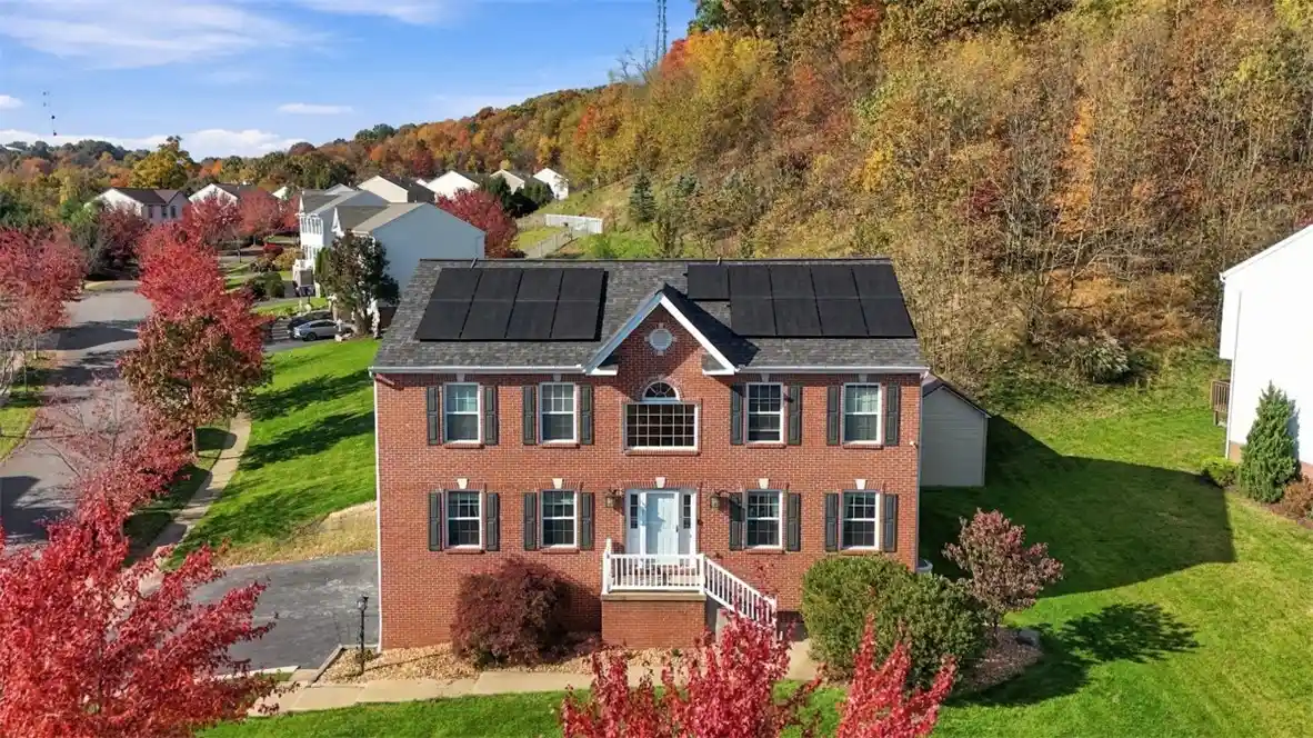 Photo 1 of Single family home for sale at 8001 Maureen Dr, Cranberry Twp, PA 16066 | MLS# 1781309 | Listing updated on 2026-10-29