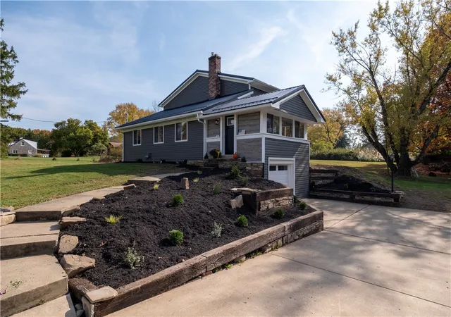 Single family home for sale at 3906 Hardt Dr, Richland, PA 15044 | MLS# 1781213