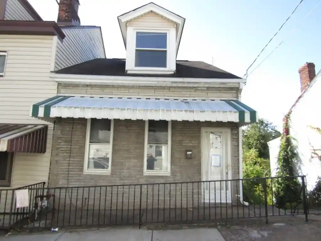Single family home for sale at 1908 Saint Paul St, South Side, PA 15203 | MLS# 1781372