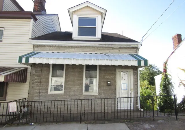 Single family home for sale at 1908 Saint Paul St, South Side, PA 15203 | MLS# 1781372