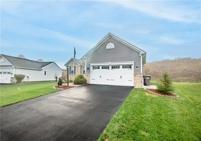 Photo 2 of Single family home for sale at 123 Burnside Dr, Jackson Twp, PA 16063 | MLS# 1781397 | Listing updated on 2026-10-30