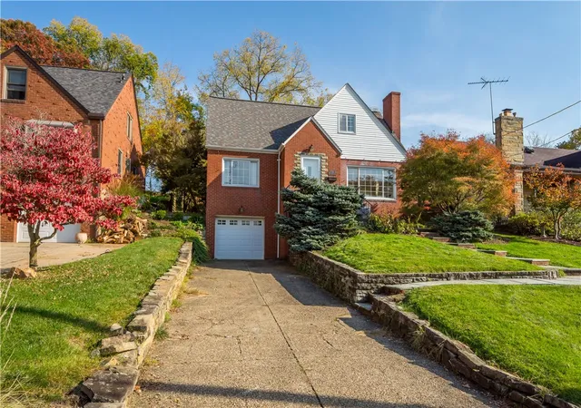 Photo 1 of Single family home for sale at 167 Markham Dr, Mt Lebanon, PA 15228 | MLS# 1781232 | Listing updated on 2026-10-30