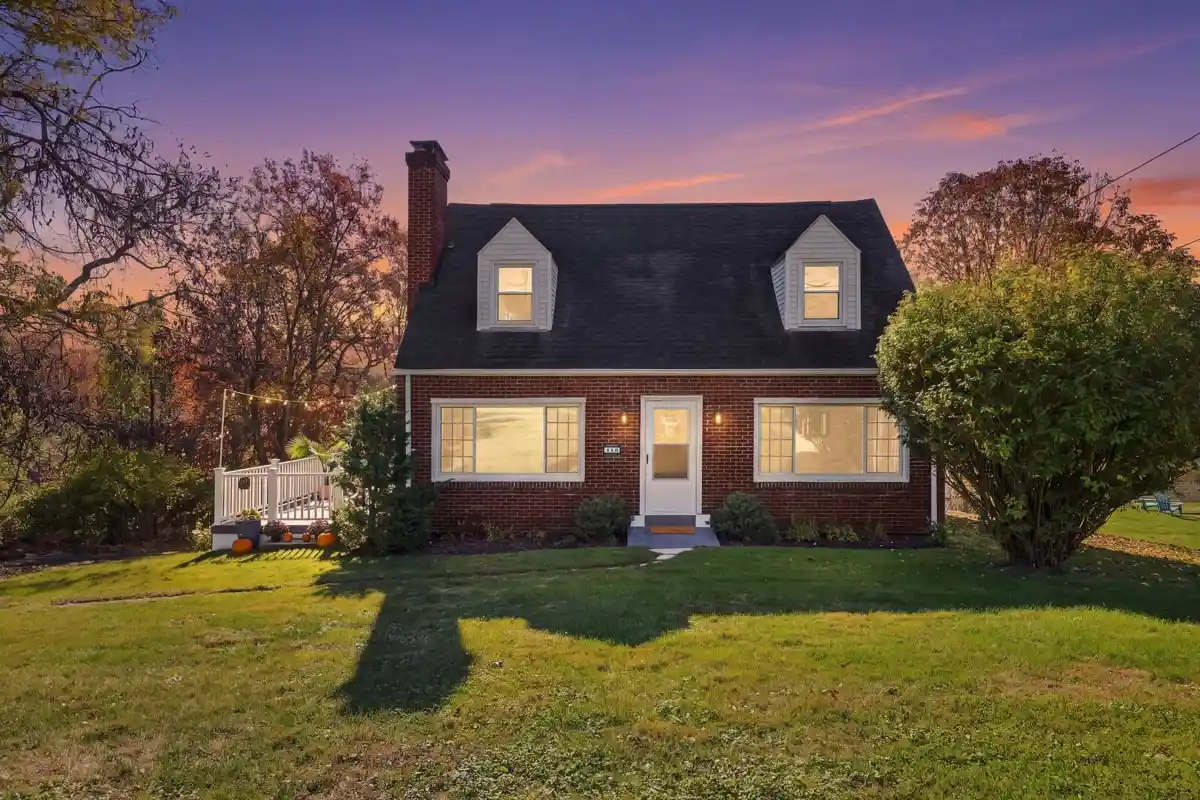 Photo 1 of Single family home for sale at 418 Dorseyville Rd, O'hara, PA 15215 | MLS# 1781481 | Listing updated on 2026-10-31