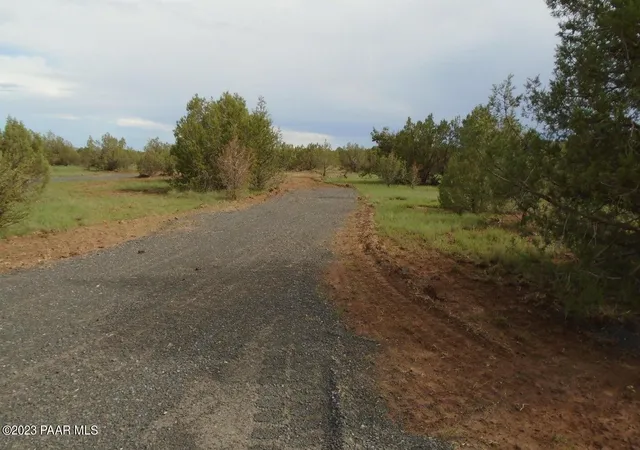 3rd image of 1802 Cumberland Rd, Ash Fork, AZ 86320 | MLS# 1055654