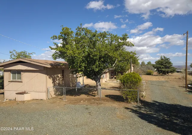 4th image of 1825 S Lovin Ln, Dewey, AZ 86327 | MLS# 1068656