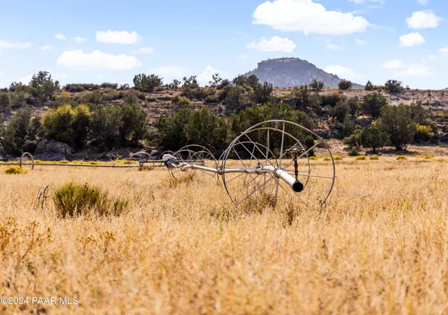 Homes for sale in Seligman, AZ | 4820 E Perkinsville Rd, Seligman, AZ 86337 | MLS# 1068487