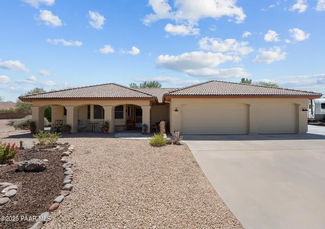 Photo 1 of Single family home for sale at 245 N Aztec Trl, Wickenburg, AZ 85390 | MLS# 1069845 | Listing updated on 2026-01-07