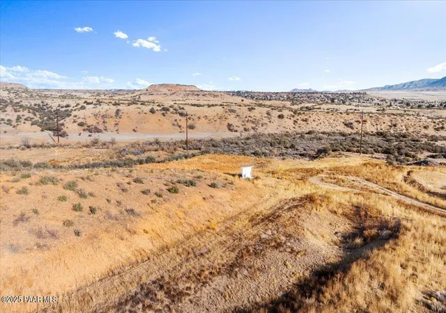 5th image of 30 S Roosters Run, Dewey, AZ 86327 | MLS# 1070223