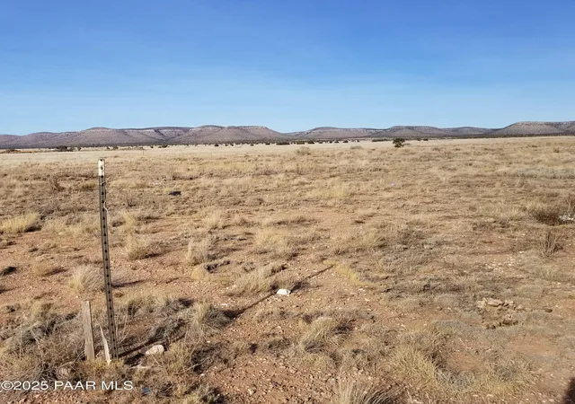 Photo 2 of Residential Lot at 3124 W Malapai Rd, Paulden, AZ 86334 | MLS# 1070349 | | Sold on 2026-10-30
