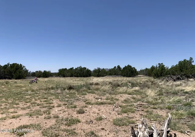 Photo 1 of Land for sale at 37925 W Raptor Rd, Seligman, AZ 86337 | MLS# 1072425 | Listing updated on 2026-04-27